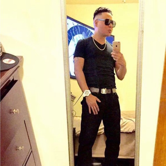 Meet your Posher, Donny - Picture 12 of 15